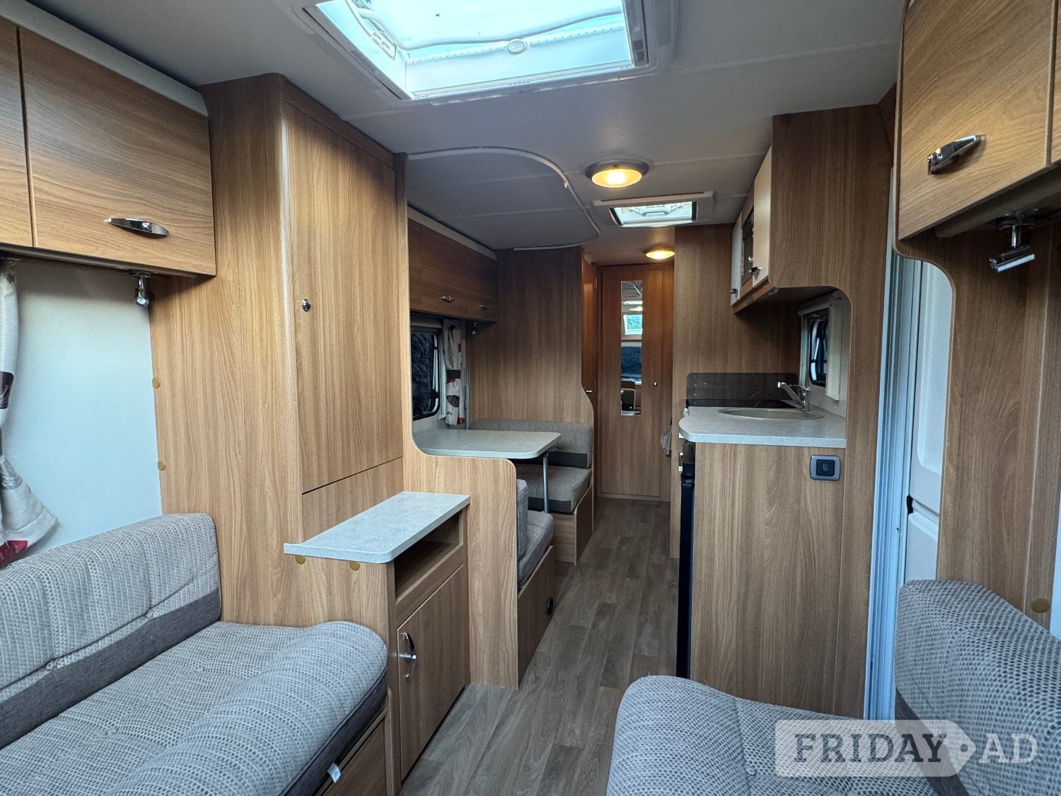 Swift Lifestyle 6 2014 6 Berth Caravan with Motor Movers and Fixed Bunk Beds - Motorhomes & Caravans in Swanley