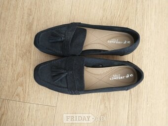 Womens shoes. Black. Worn once