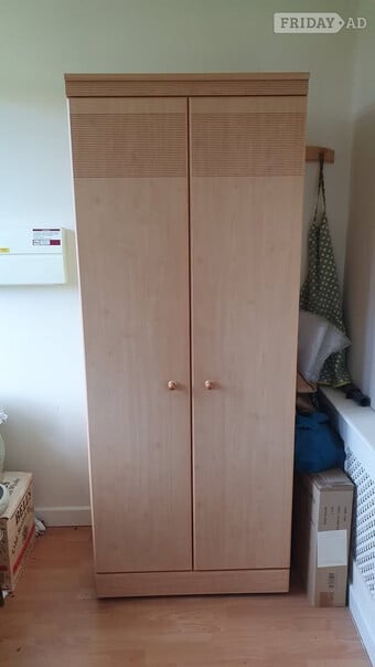 FREE Wooden wardrobe in mostly very good condition