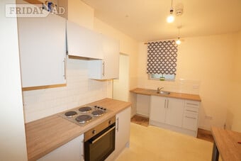 BEXHILL-ON-SEA Ground floor self-contained one-bedroomed flat