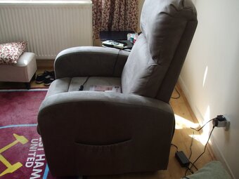   Riser Recliner Chair