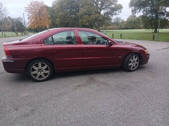 A LOVELY CAR , WELL MAINTAINED,  CHEAP TO RUN, OWENED BY A LADY,