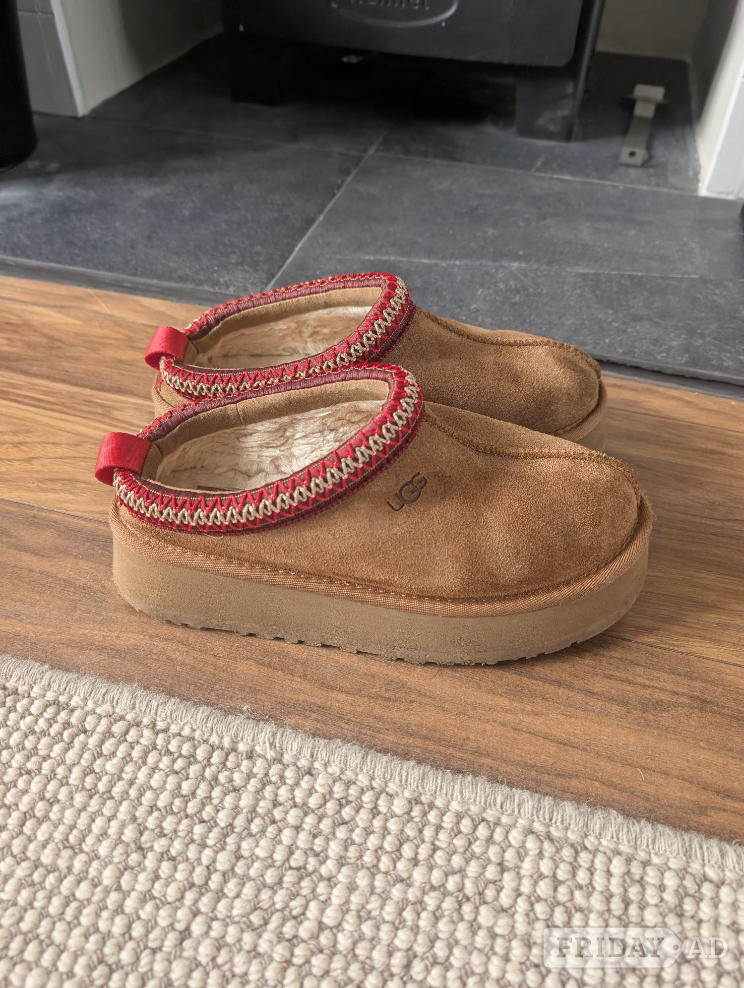 UGG tazz size 5 in Eastbourne
