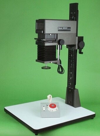 Photo dark room enlarger