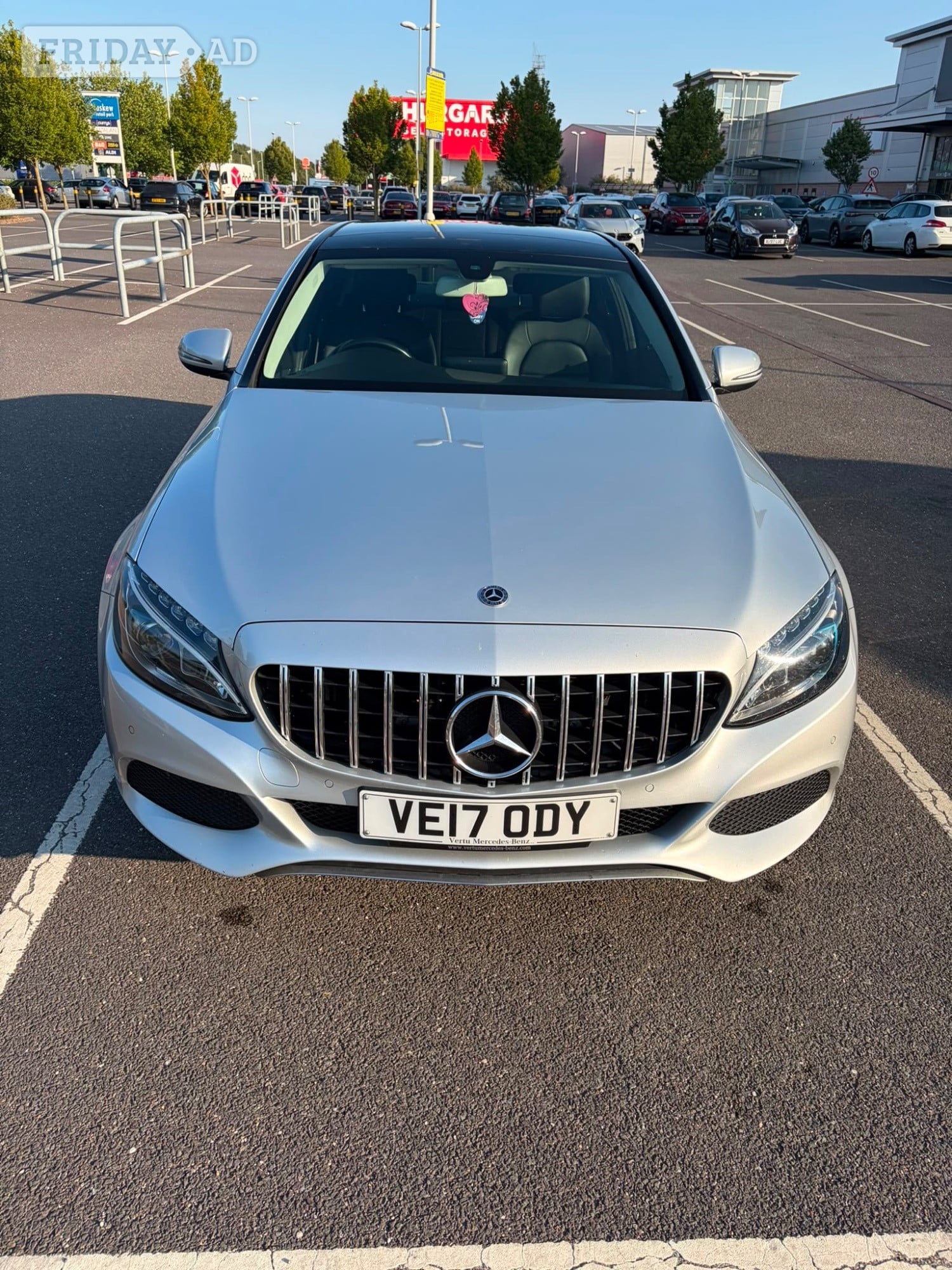 [ berth ]Mercedes C-class C350e