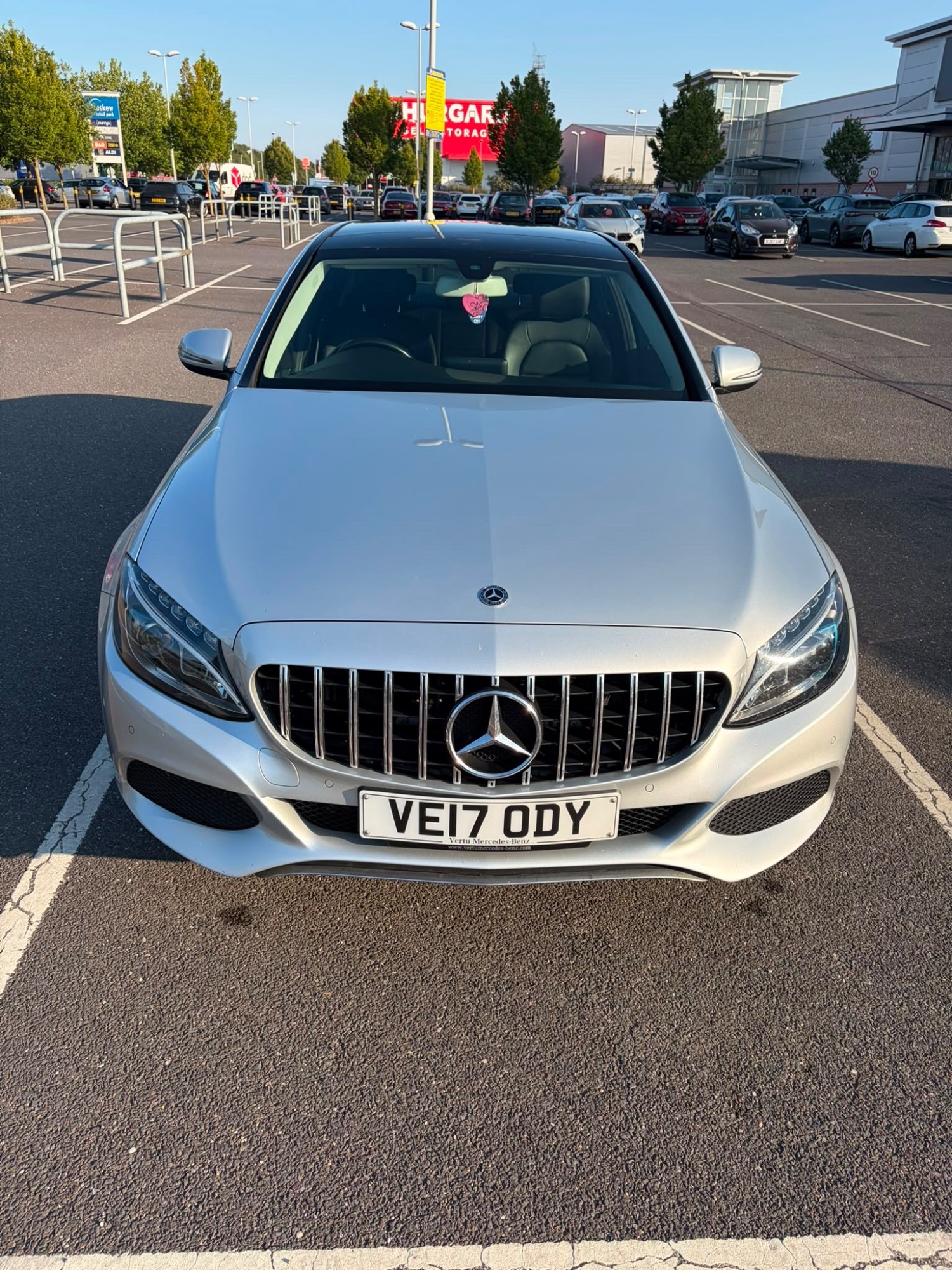 [ berth ]Mercedes C-class C350e