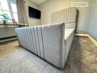 4 foot - Global design divan Ottomen with standing Hb and fb