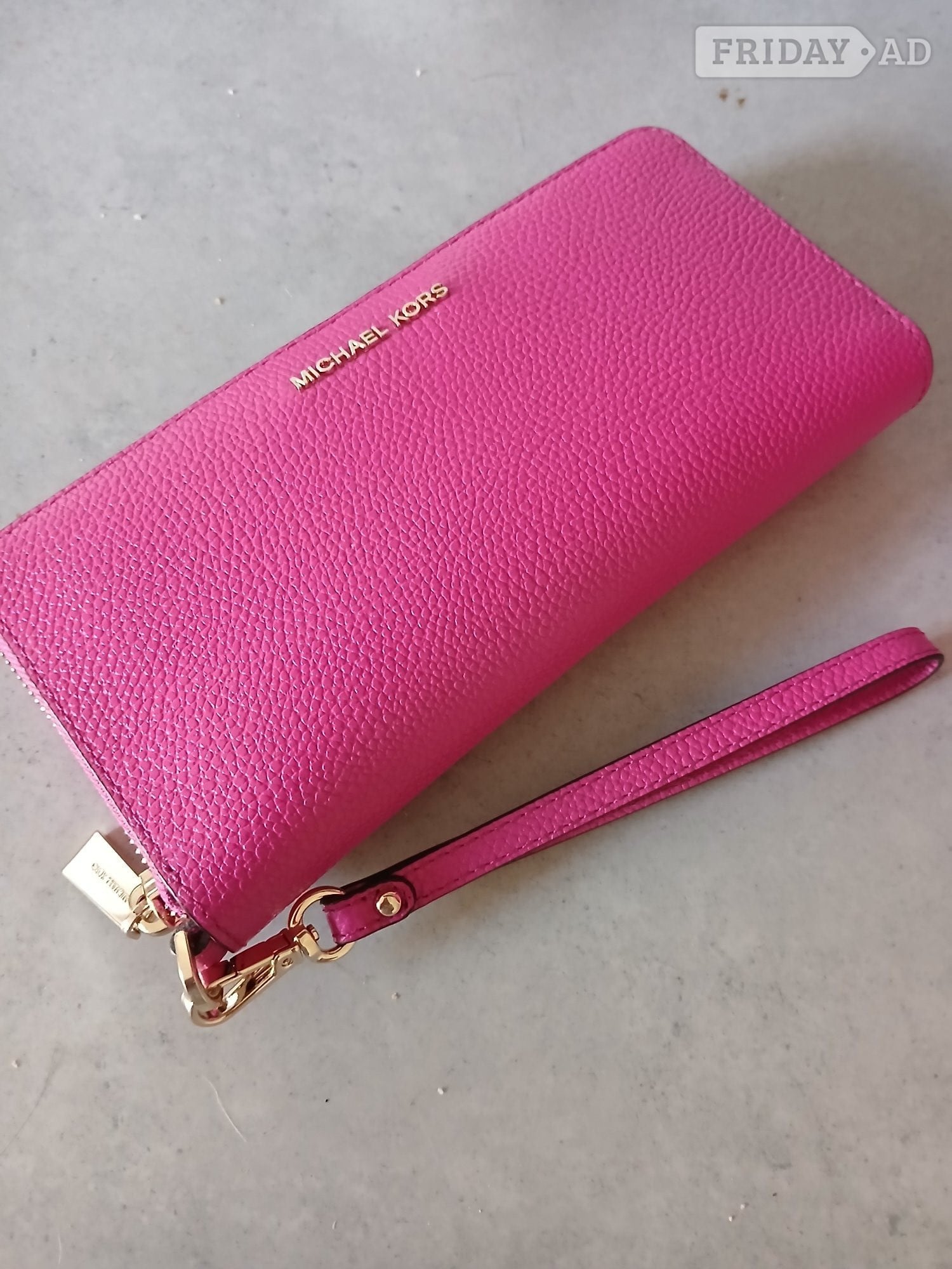 £380 no scammers branded bags purses & other items Tunbridge well
