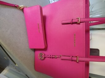 Mk bag and purse sets Tunbridge wells no scammers 