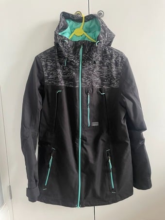 Women's decathalon snowboard / ski jacket size M great condition
