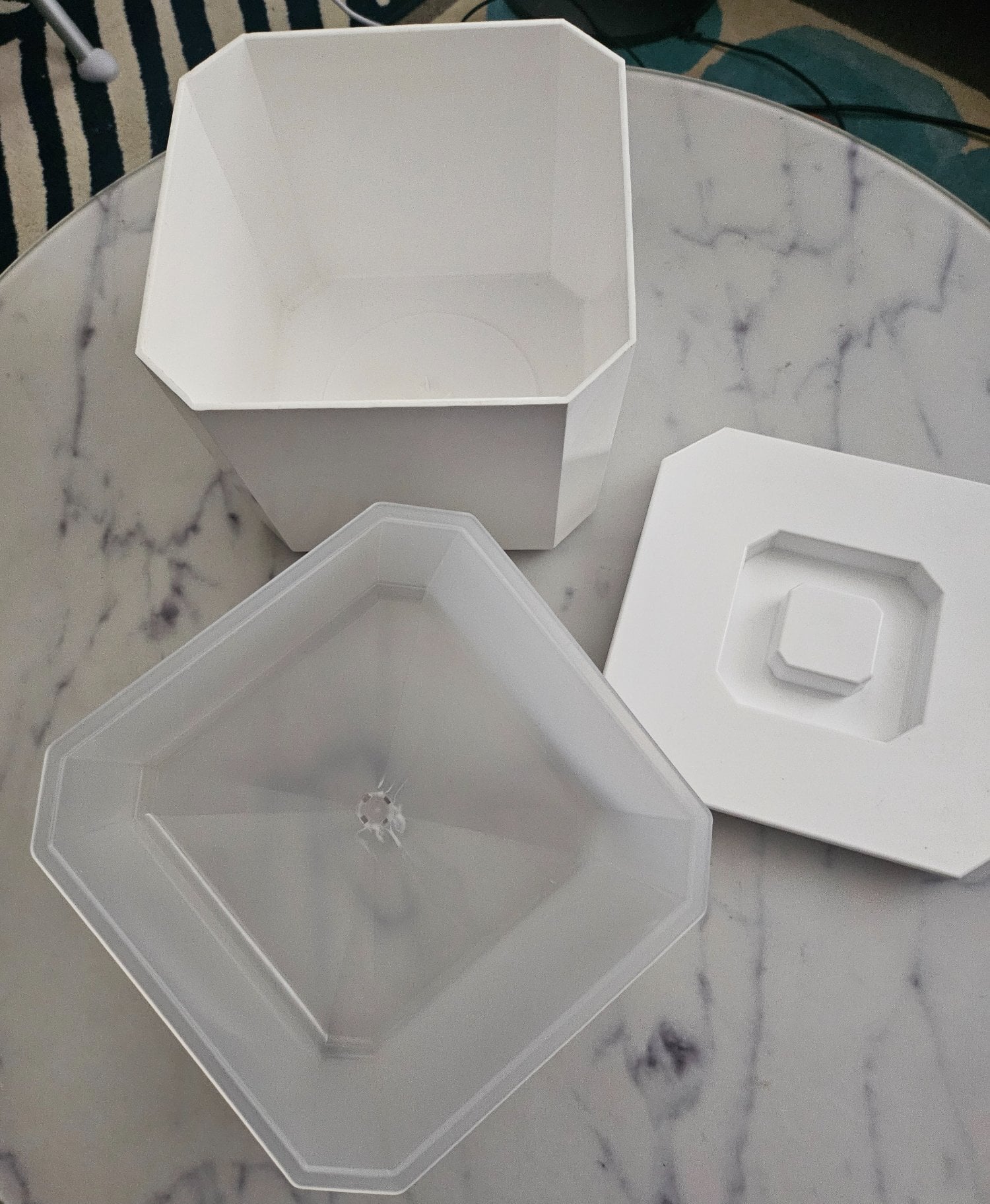 Hove White plastic ice bucket.