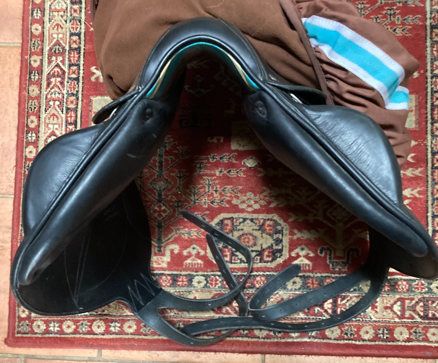 18" Voltaire Lexington Jumping Saddle with Stuttgart Seat. - Sports Equipment in Haywards Heath