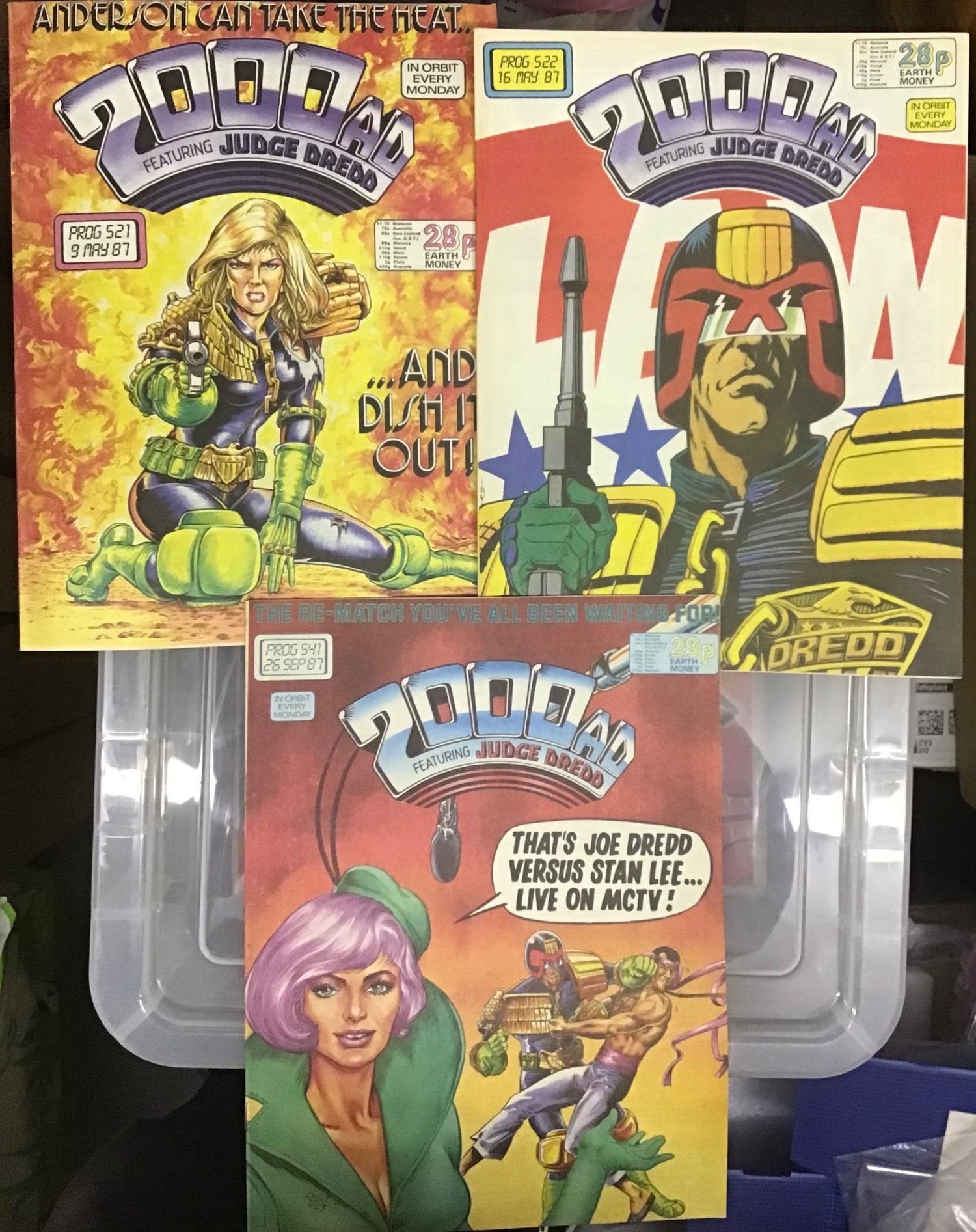 2000AD Comics (420 Assorted Copies) - Antiques & Collectables in Aylesbury