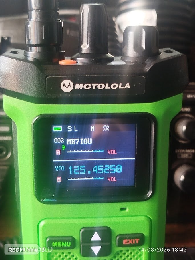 MOTOLOLA SQ8500, (GREEN) SQ-8500 20W High-Power VHF/UHF Dual B - Hobbies & Leisure in Steyning