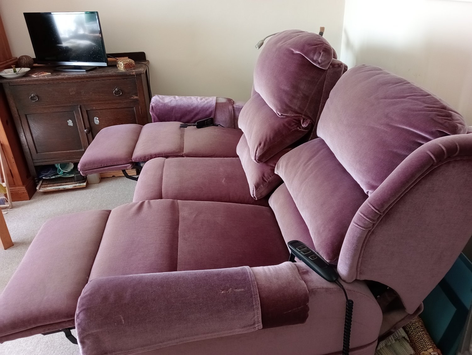 Double recliner, three seater sofa! - Furniture in Hastings