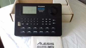 ALESIS SR16 Drum Machine