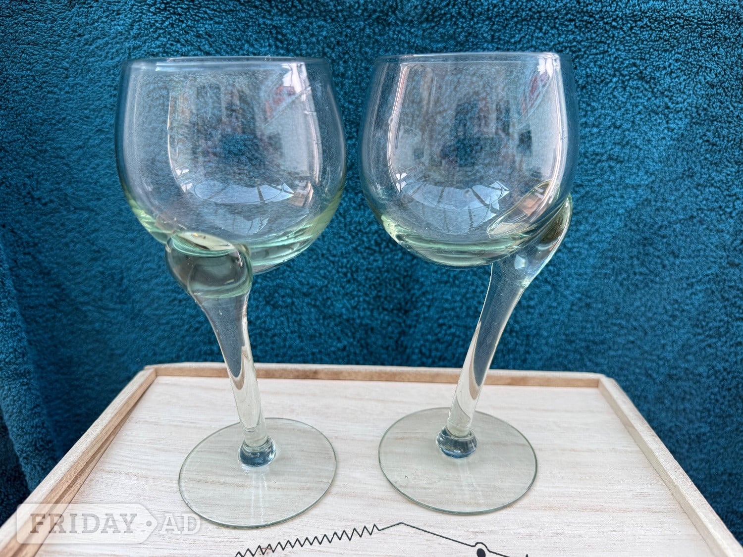 Big Five Crafts Unique Wine Glasses with Wooden Box