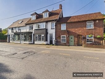 Large 3 bedroom maisonette for rent. 