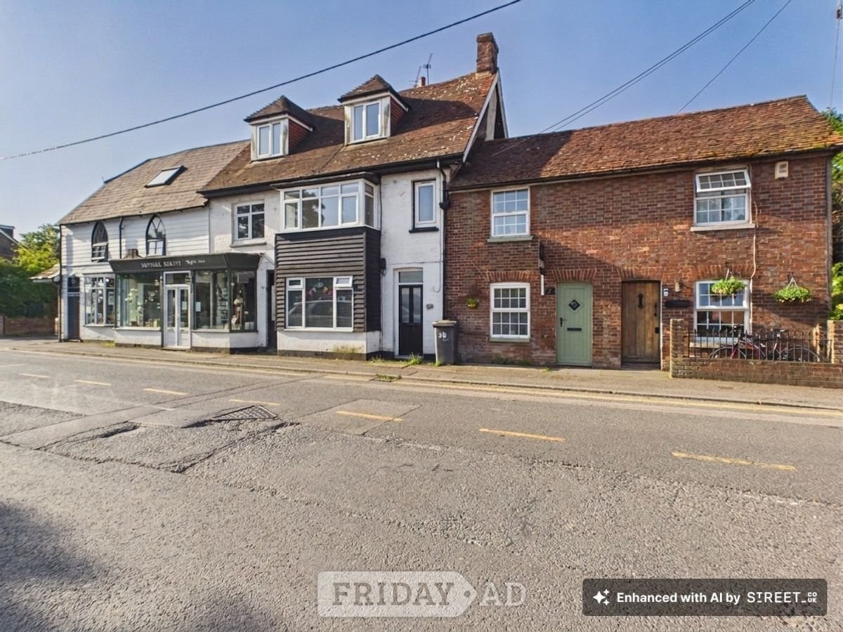 Large 3 bedroom maisonette for rent.  in Hailsham