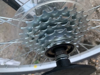 Rear wheel cycle wheel. 6 Gears